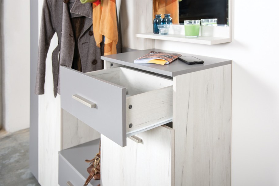 Комод Юнона Моби