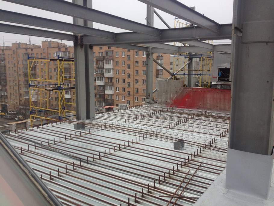 Монолит по профнастилу н75