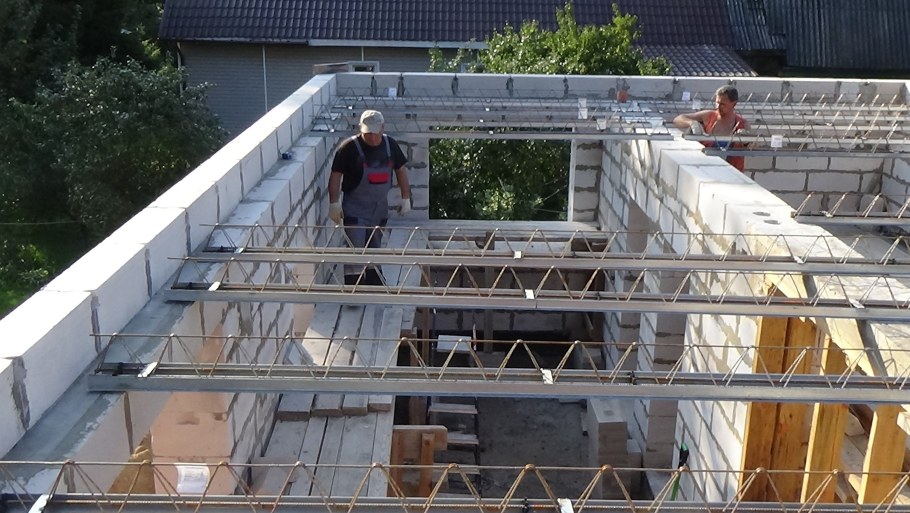 Балки перекрытия Ютонг