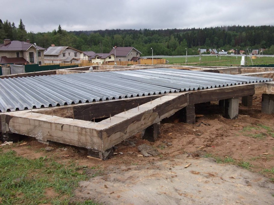 Свайно-ростверковый плита