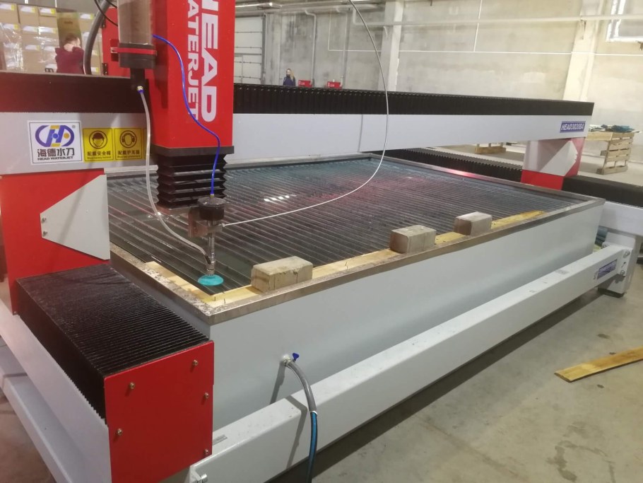 Станок гидроабразивной резки с ЧПУ (head Water Jet