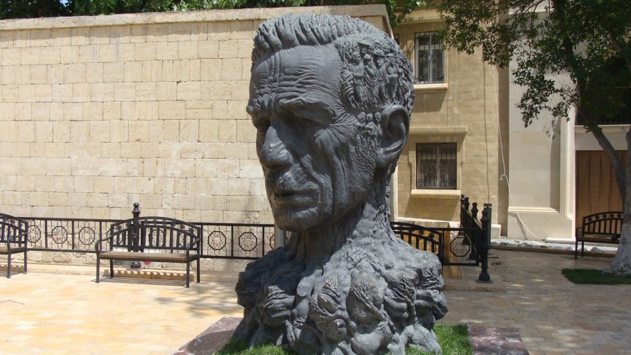 Азербайджан, Баку сад Алиага Вахида