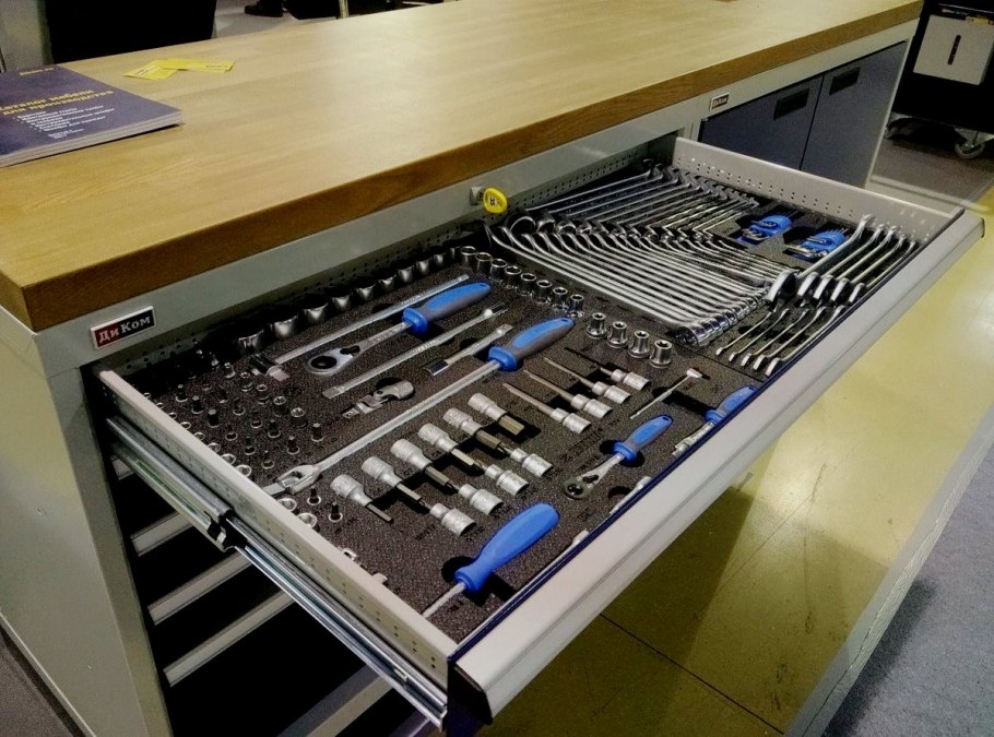 Инструментальная тележка с ложементами