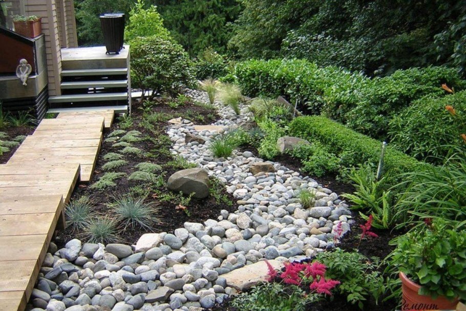 Сухой каменный ручей