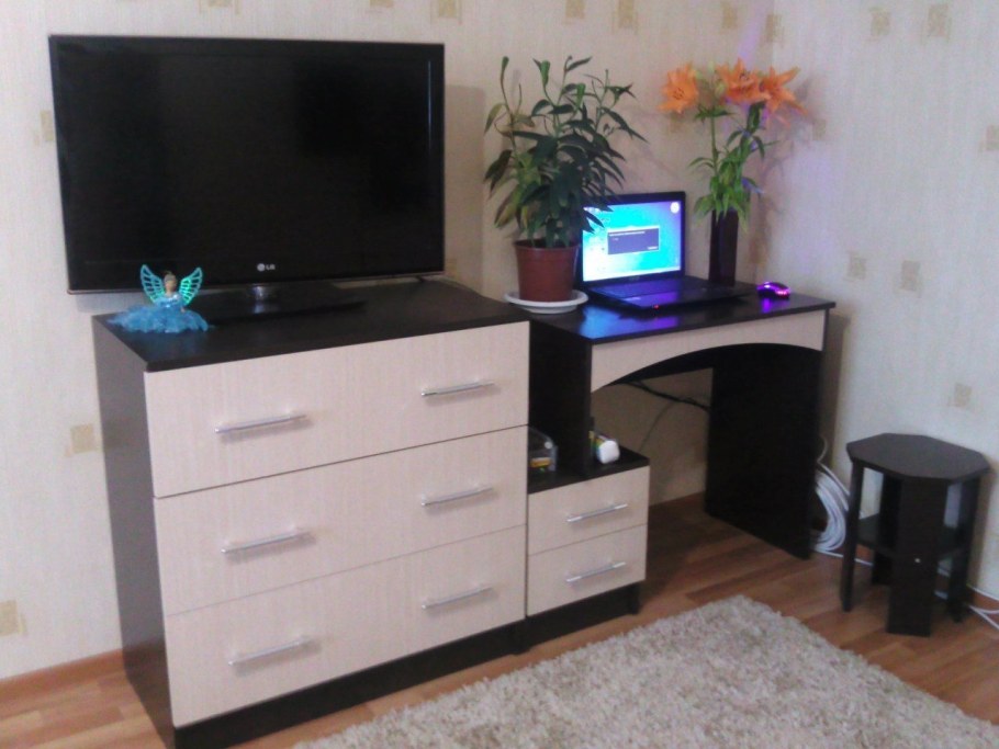 Комод совмещенный с компьютерным столом