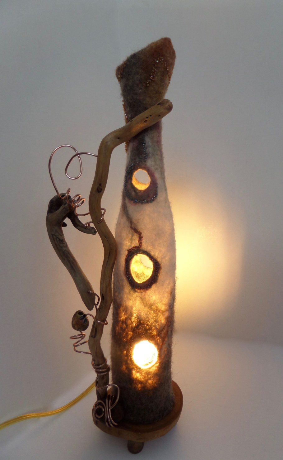 Валяный светильник