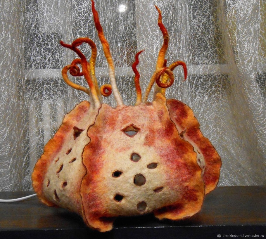 Валяный светильник