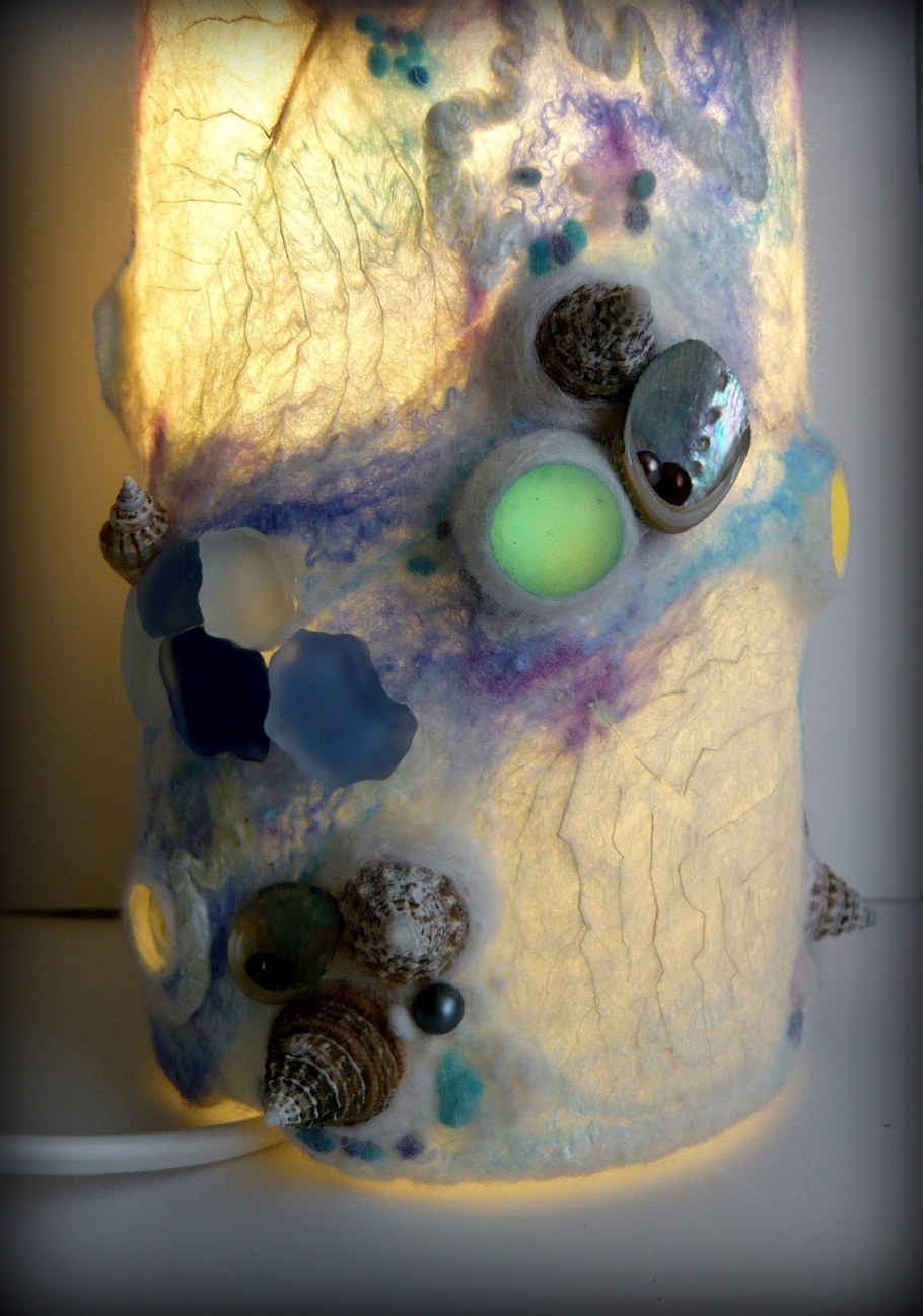 Валяный светильник