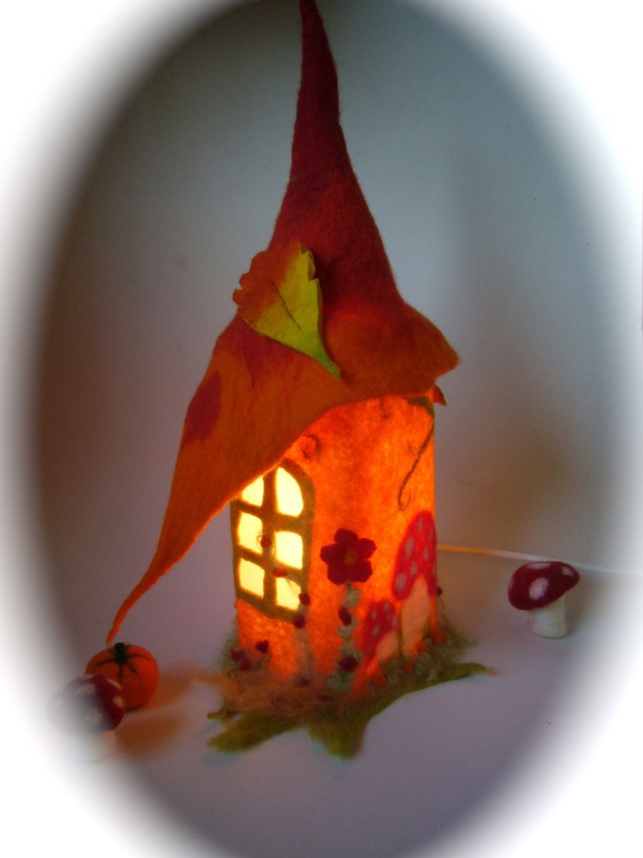 Валяные светильники из шерсти