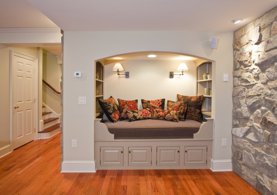 Кровать в нише