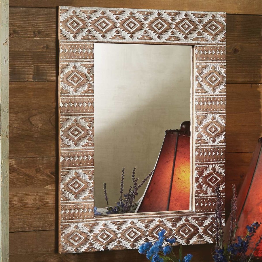 Зеркало с орнаментом