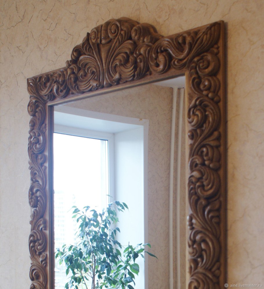 Зеркало резное деревянное