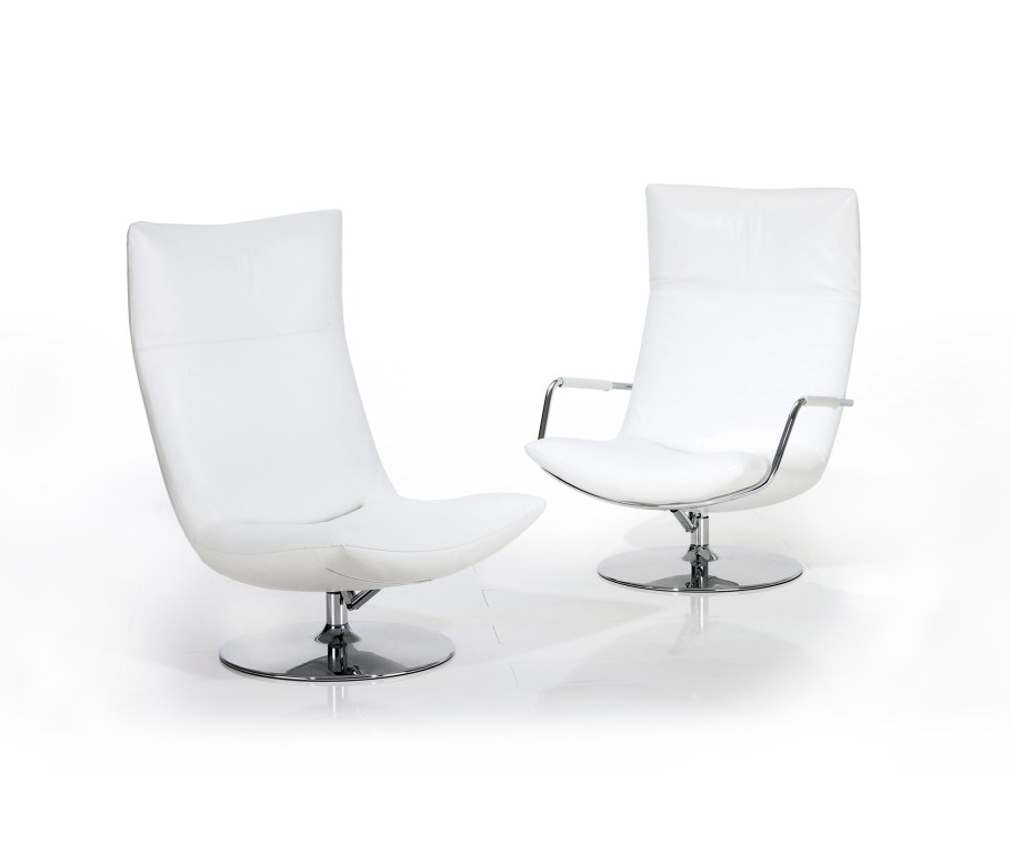 Кресло с высокой спинкой крутящееся