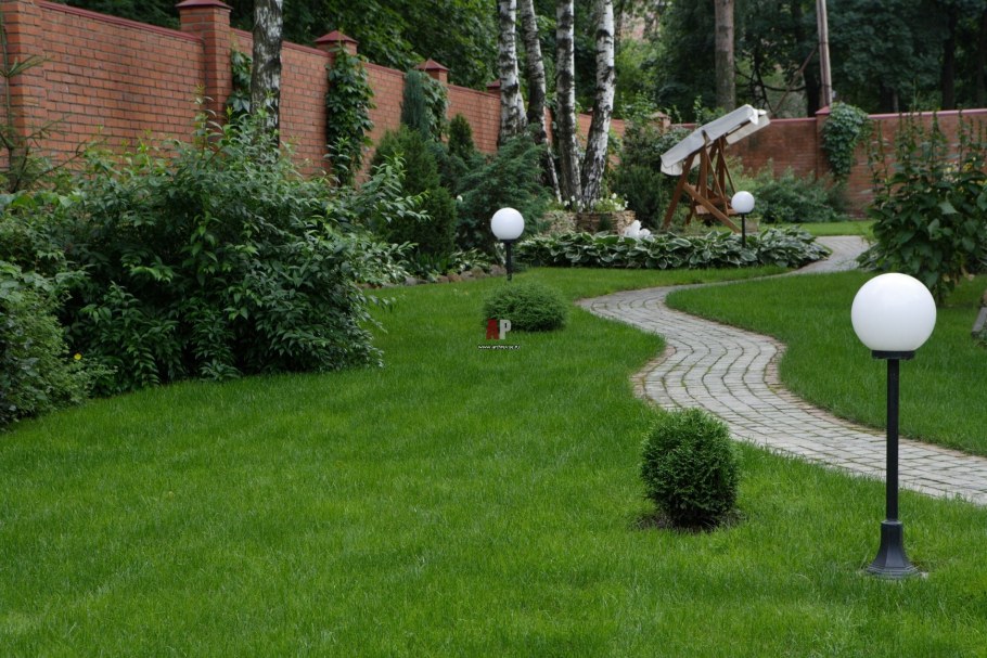 Круглый газон в ландшафтном дизайне