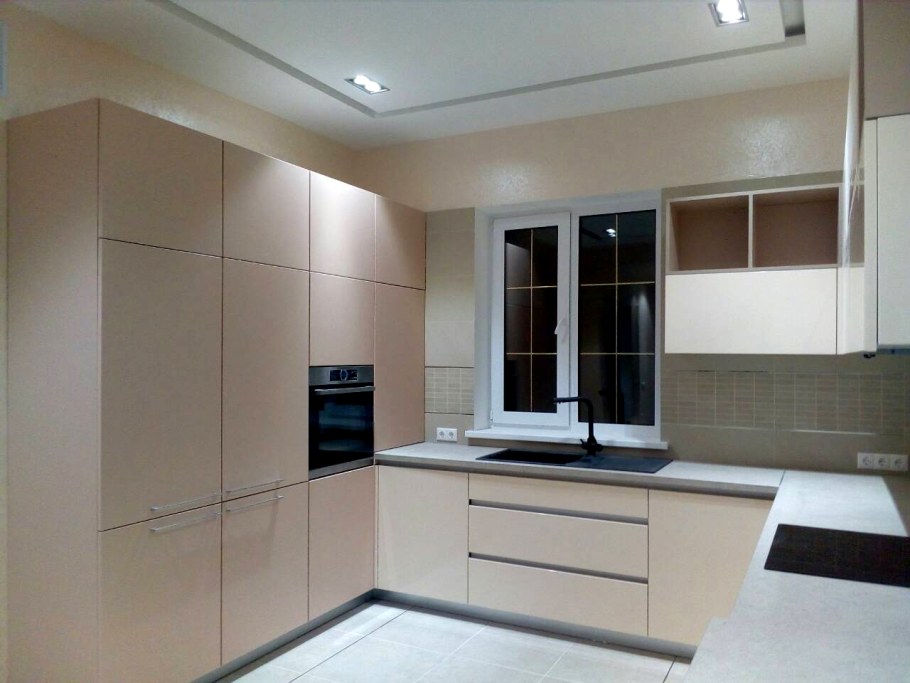 Матовая и глянцевая кухня