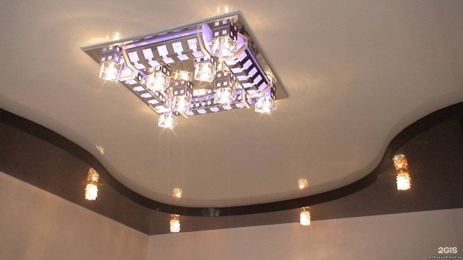 Люстра на двухуровневый потолок