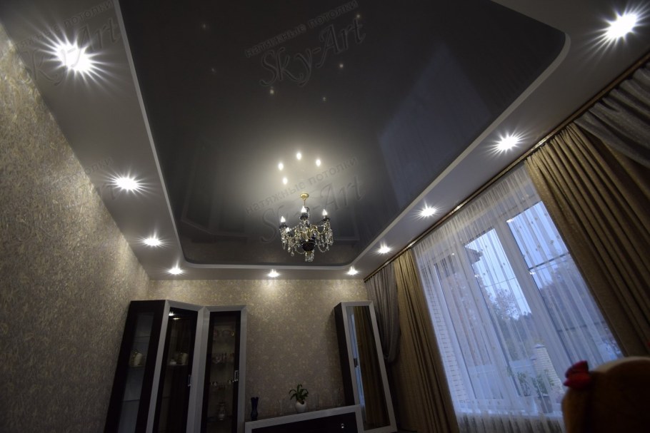 Натяжные потолки двухуровневые для зала