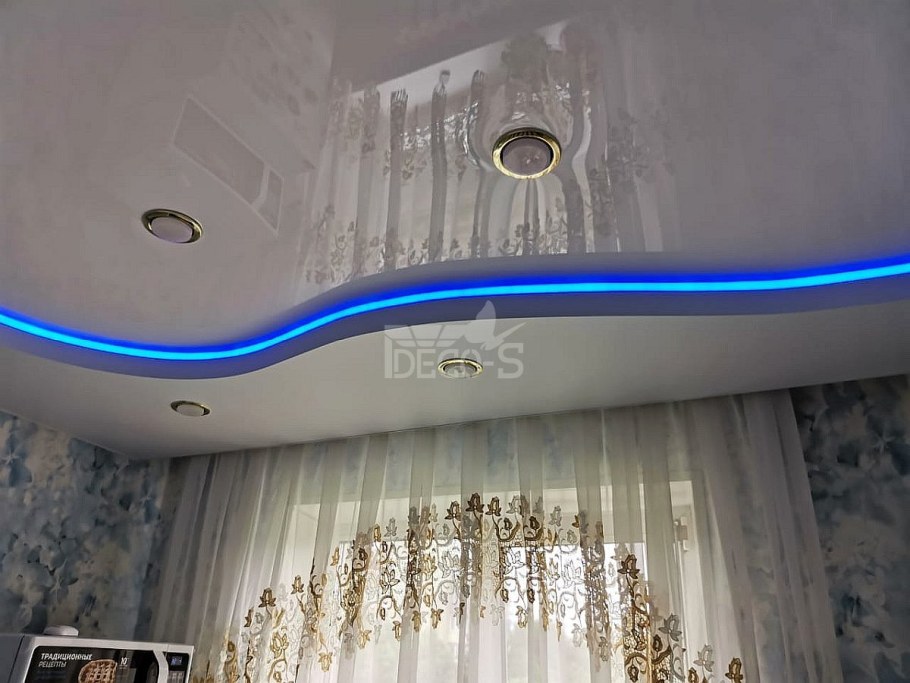 2х уровневый натяжной потолок с подсветкой