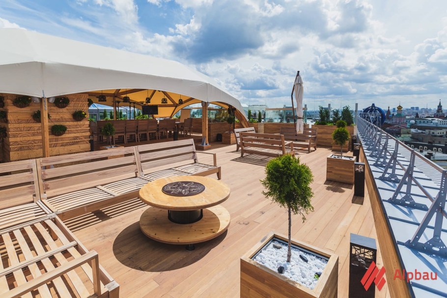 Шатер на эксплуатируемой кровле