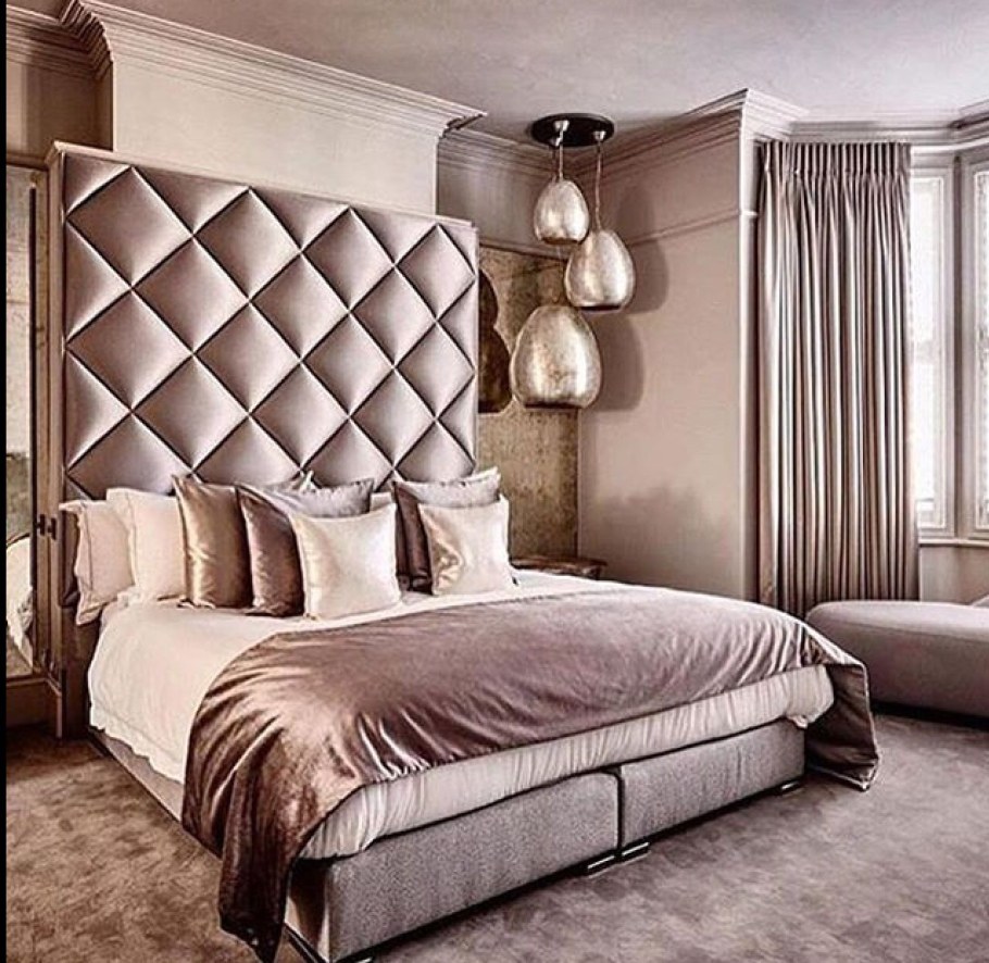 Кровать в стиле Неоклассика с изголовьем