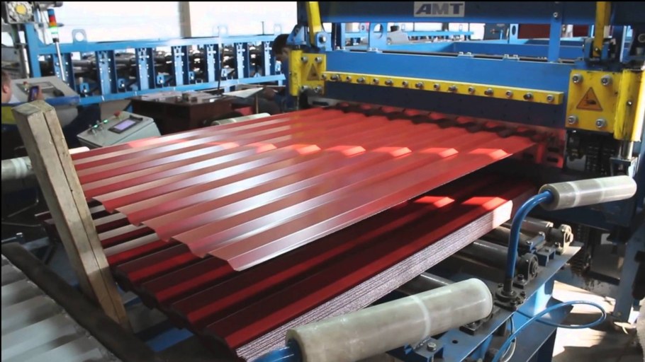 Профнастил на заводе фото