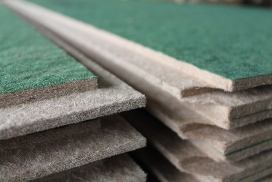 Плита Isoplaat Universal шип-ПАЗ 1800х600х25 ветрозащитная