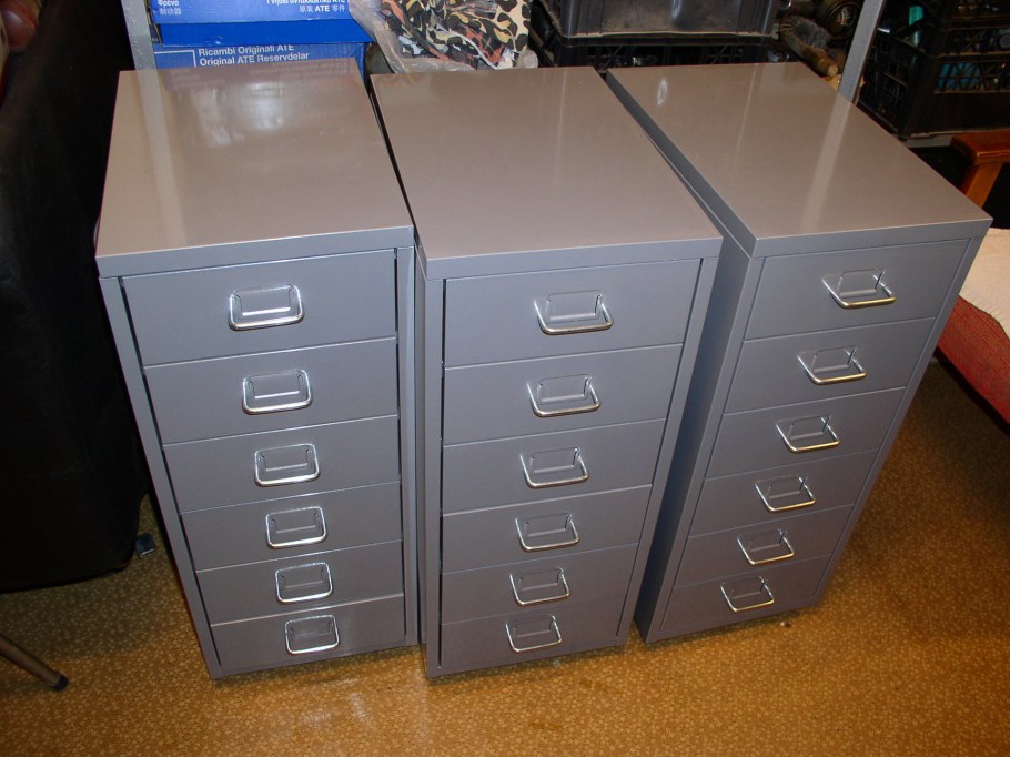 Железная тумбочка икеа