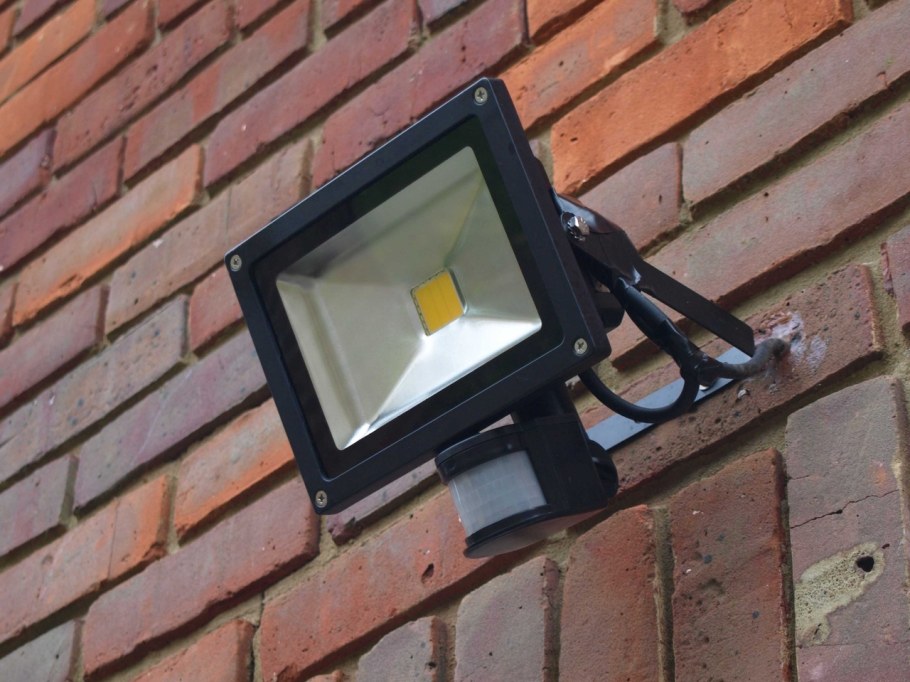 Прожекторы для уличного освещения