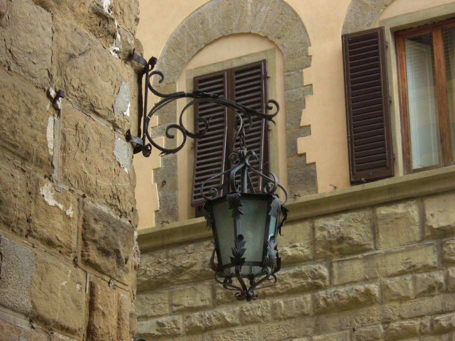 Уличный фонарь Италия