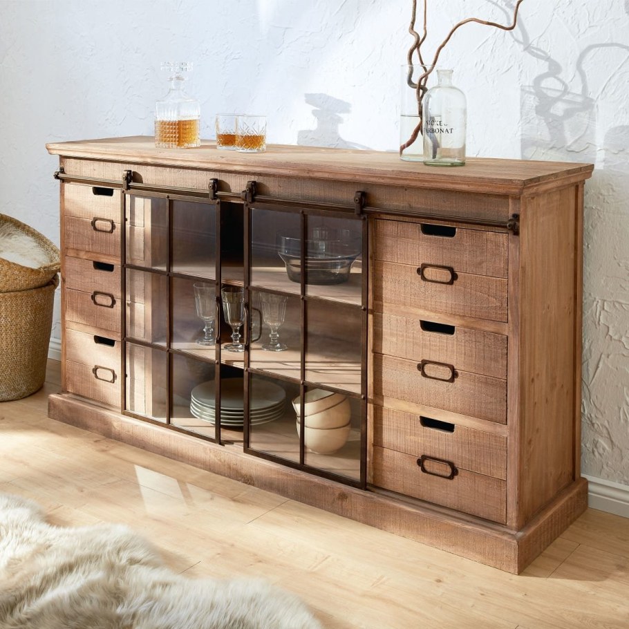 Комод деревянный современный