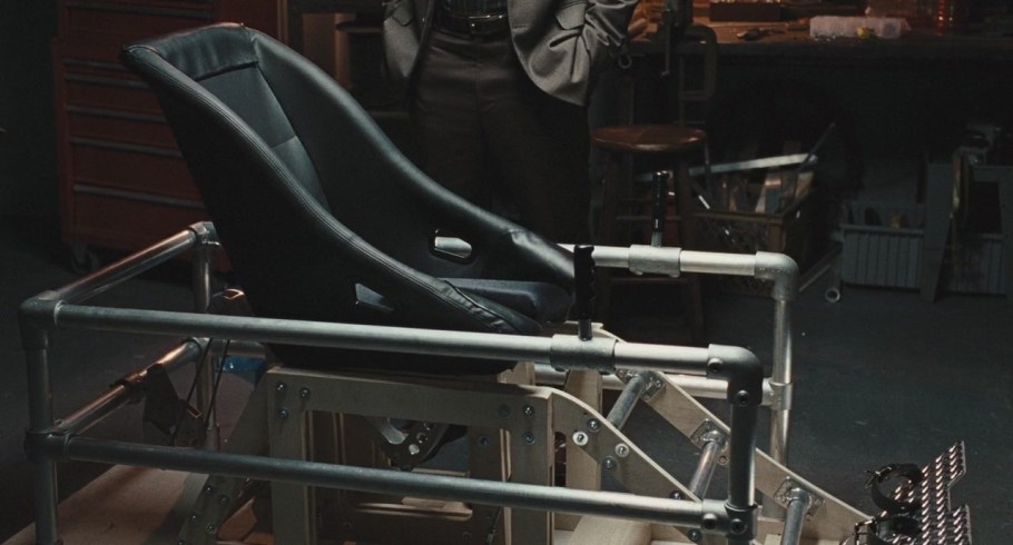 Кресло из после прочтения сжечь