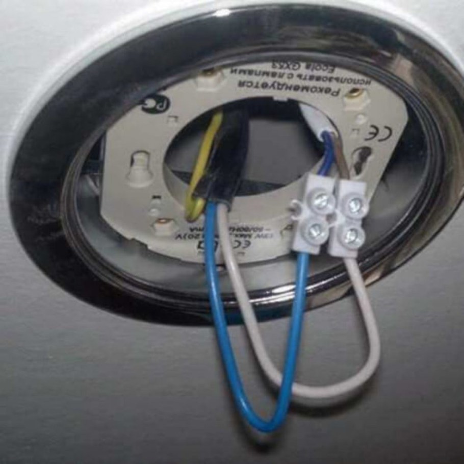 Соединение светильников в подвесных потолках