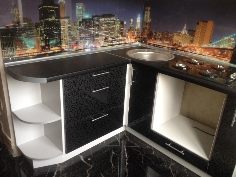 Кухонный гарнитур с блестками