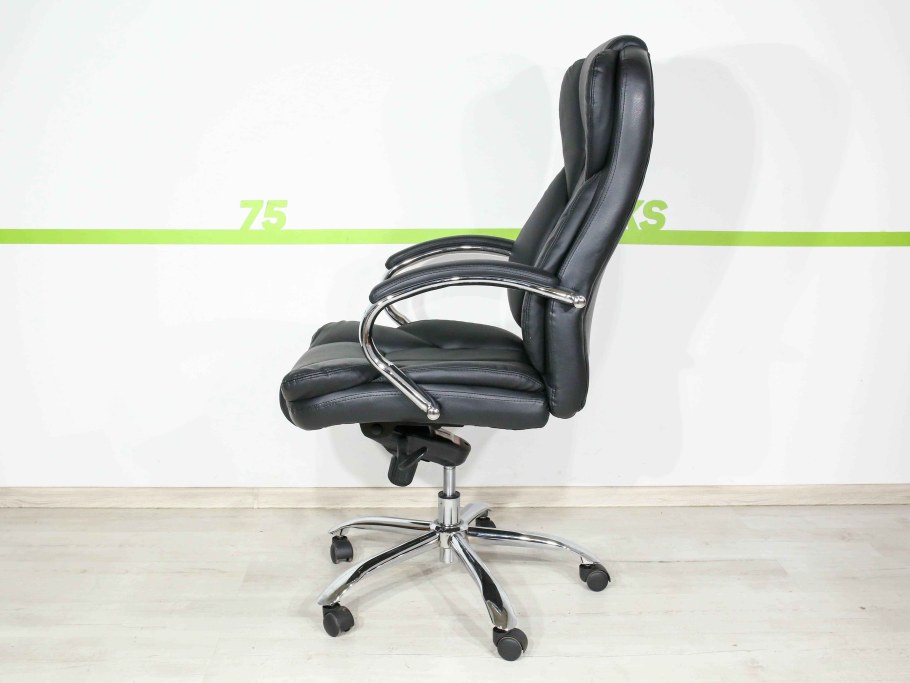 Кресло офисное Верса Black сталь хром черная экокожа