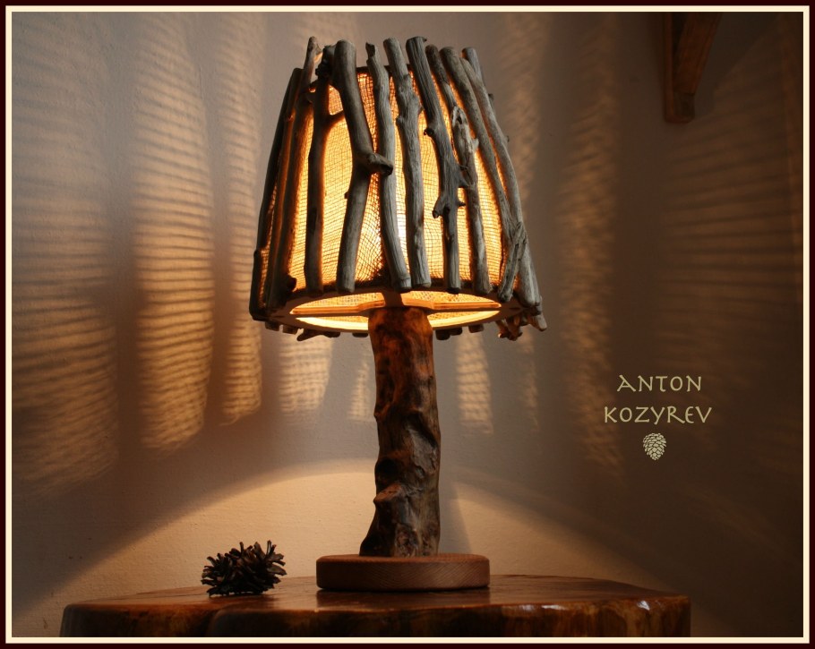 Настольная лампа из коряги