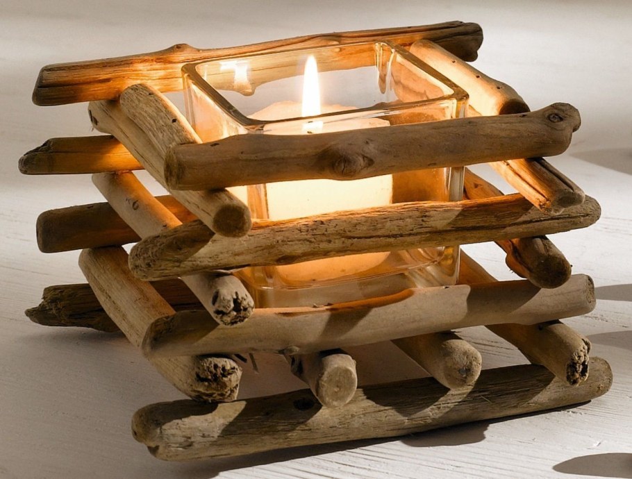 Подсвечник из дерева