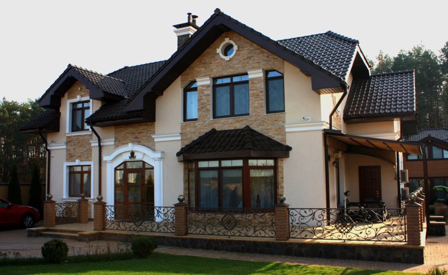 Задний фасад частного дома