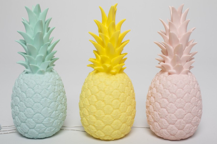 Ананас из пенопласта