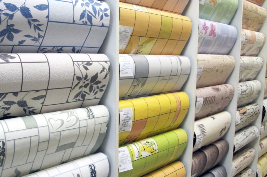 Рулоны обоев для стен