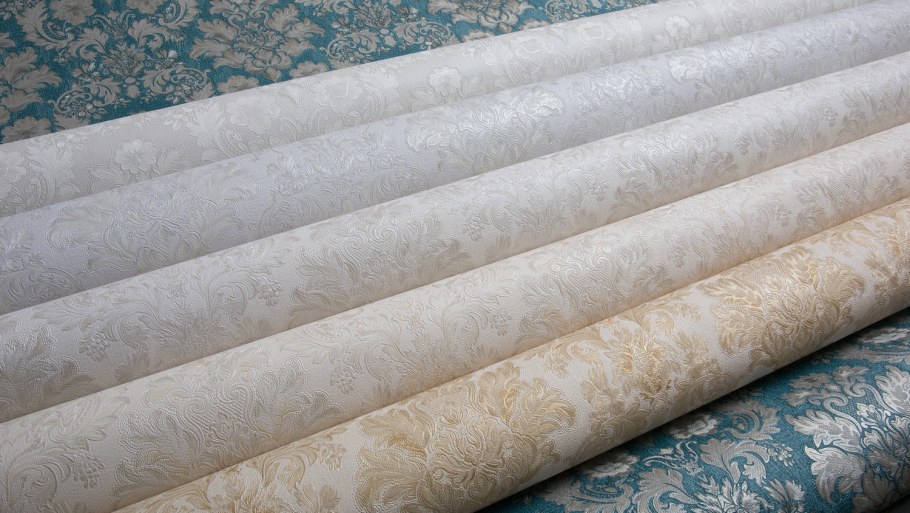 Рулоны обоев для стен
