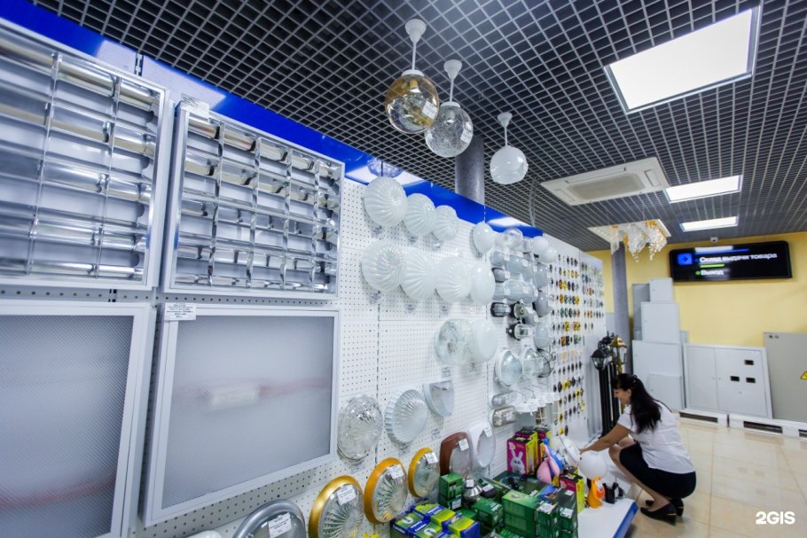 Витрина магазина электротоваров