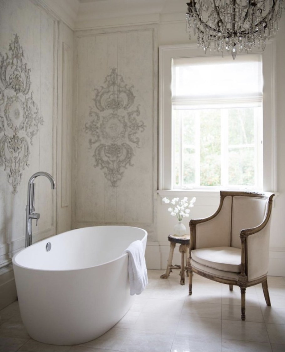 Ванная в стиле французской классики