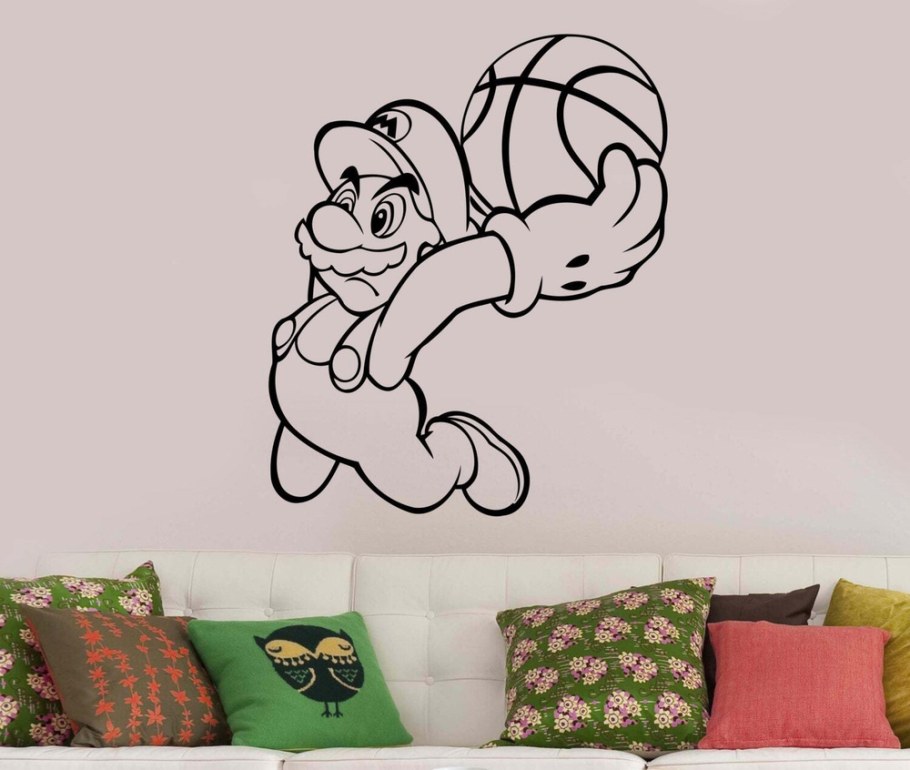 Вырезаем мультяшных героев на стену