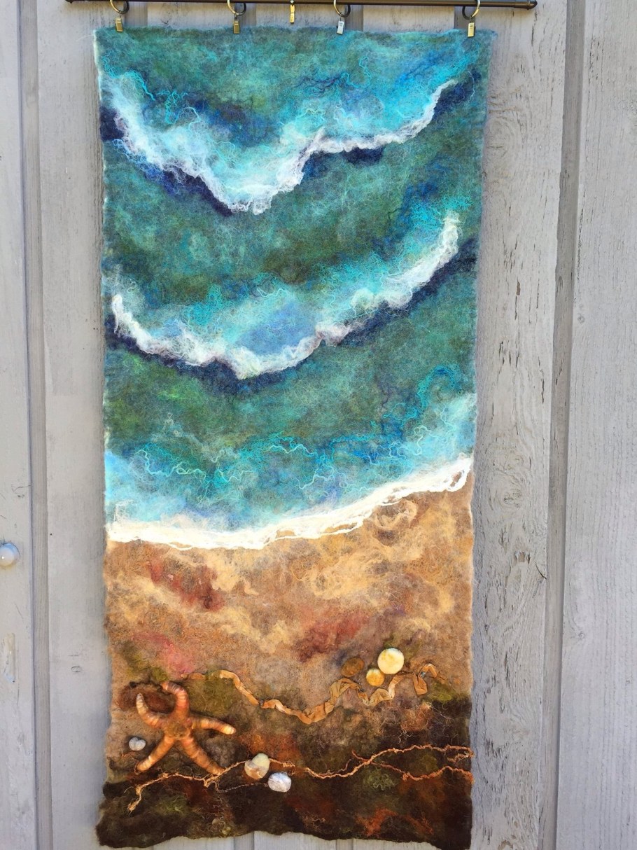 Мокрое валяние панно