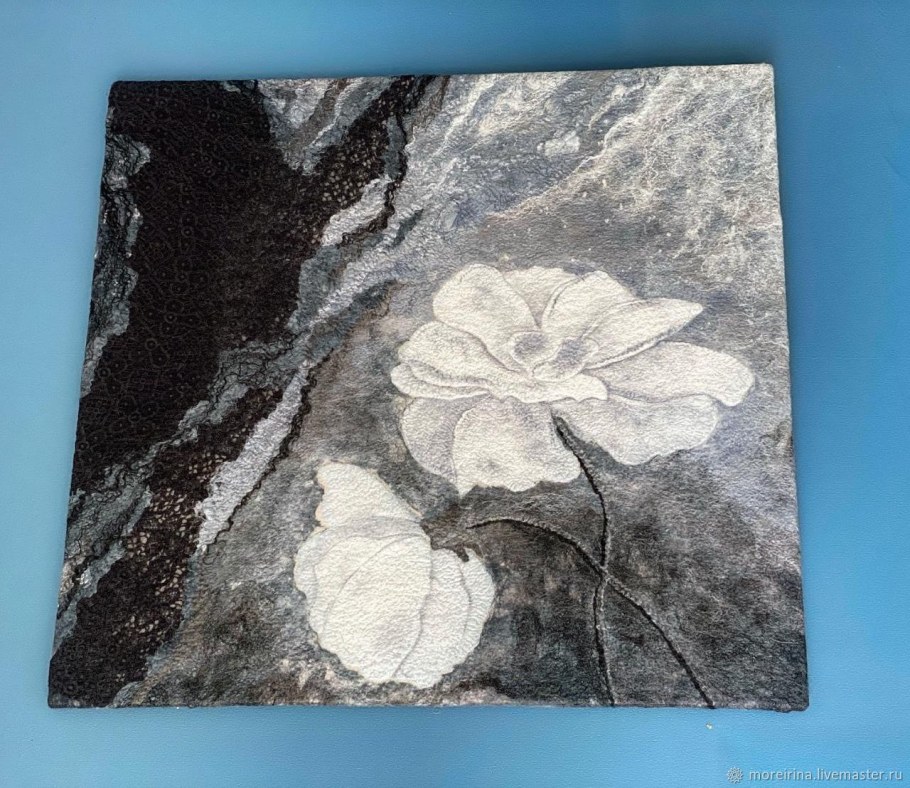 Валяное панно