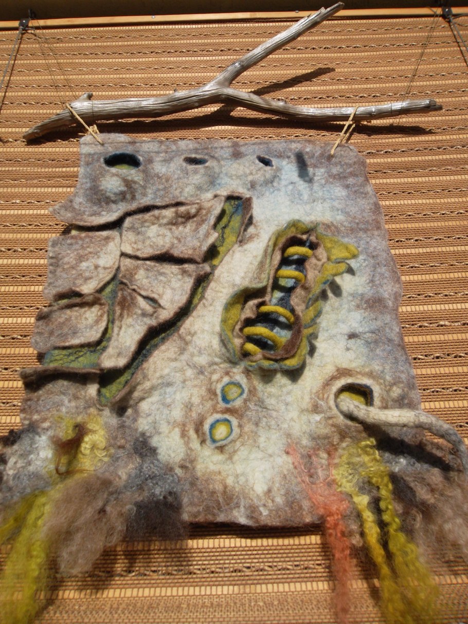 Валяное панно