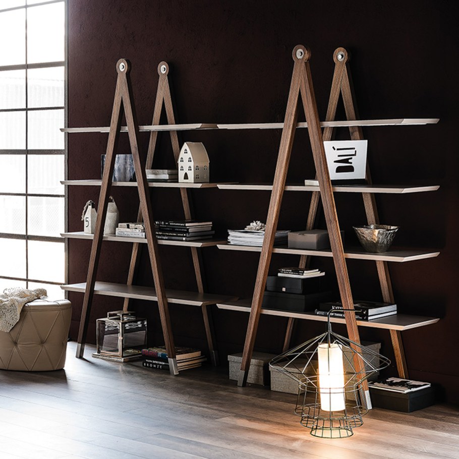 Книжный стеллаж фото