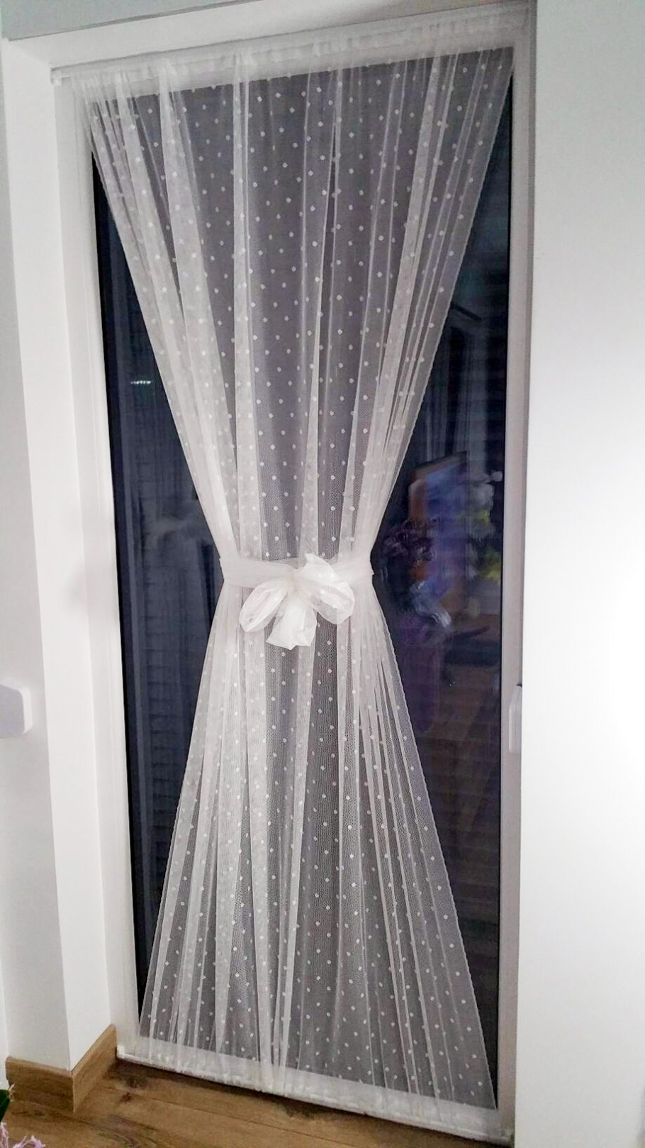 Тюль на окно на липучке