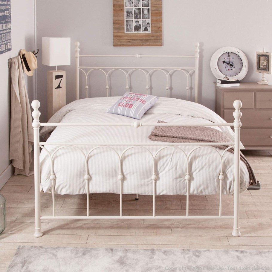 Кованая кровать белая односпальная