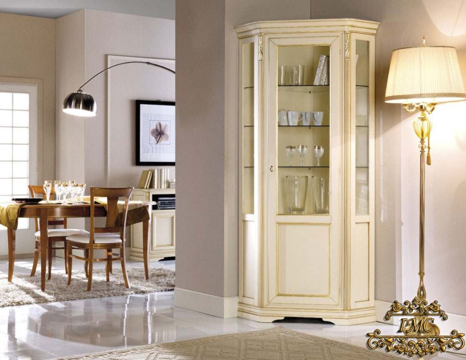 Угловая витрина классика 520*520